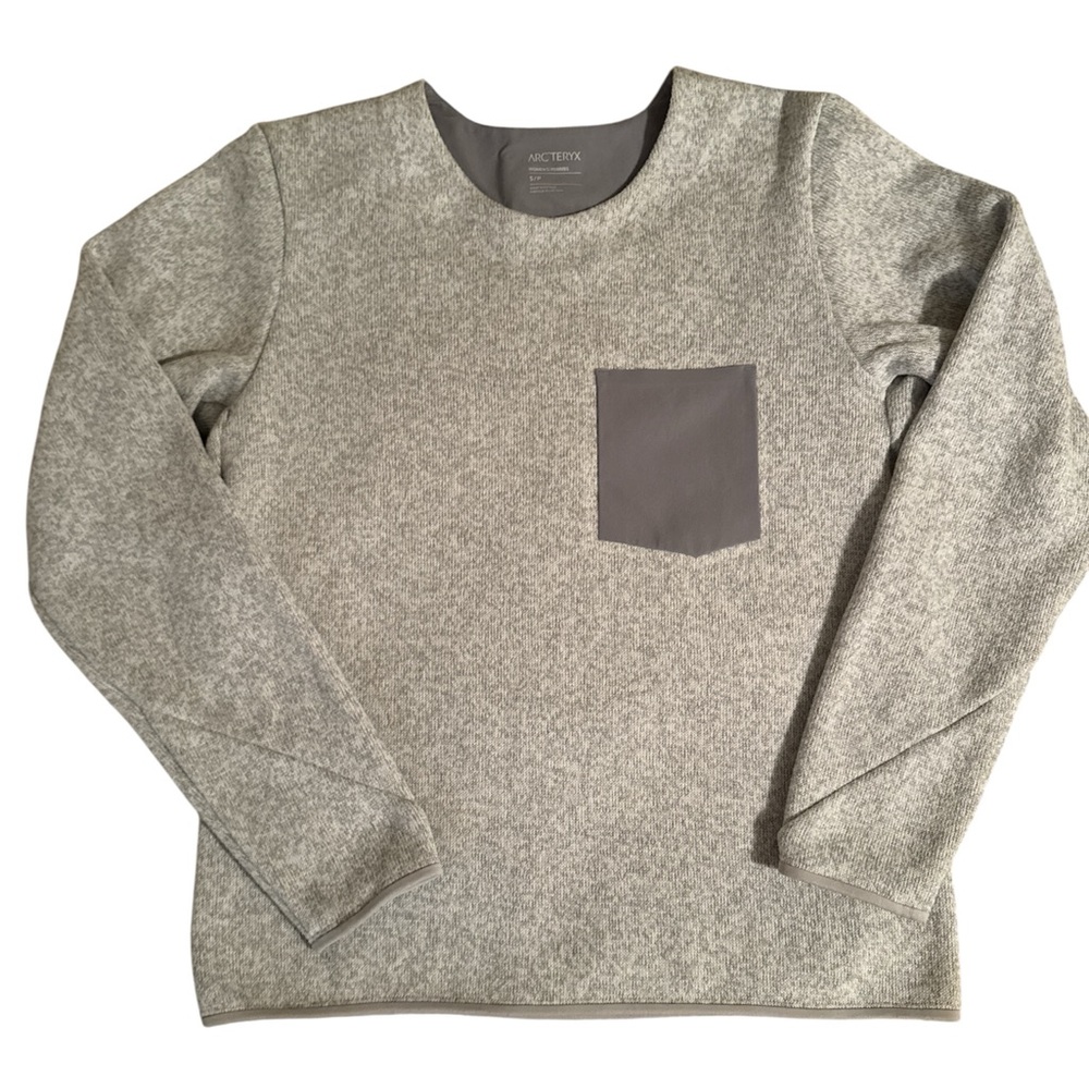 ARC’TERYX women’s pull over sweater